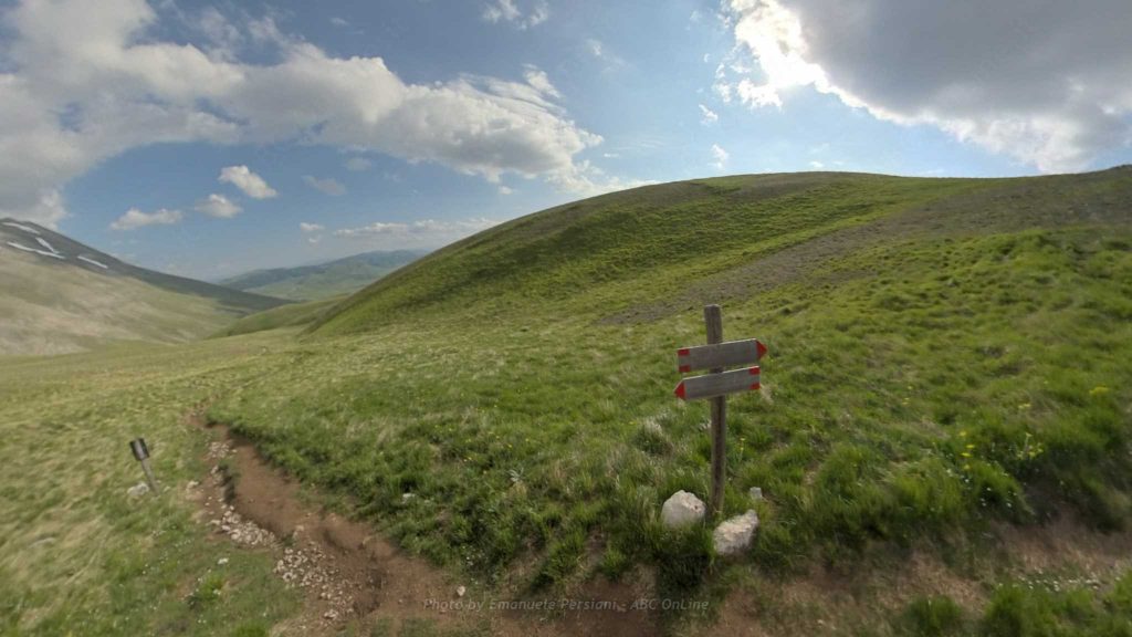 Book a hiking guide in the Sibillini Mountains